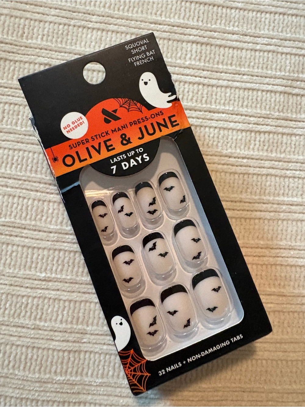 Olive & June Flying Bat French White and Black Halloween Press-On Nails